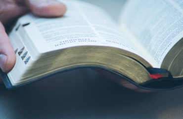 Screenshot-2017-12-26_College_course_teaches_students_about_queering_the_Bible_-_The_College_Fix.png